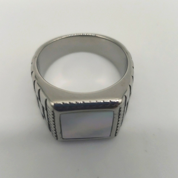 932- Mother Of Pearl Handmade Men's Ring Size 10 1/2 NWT - Picture 3 of 8